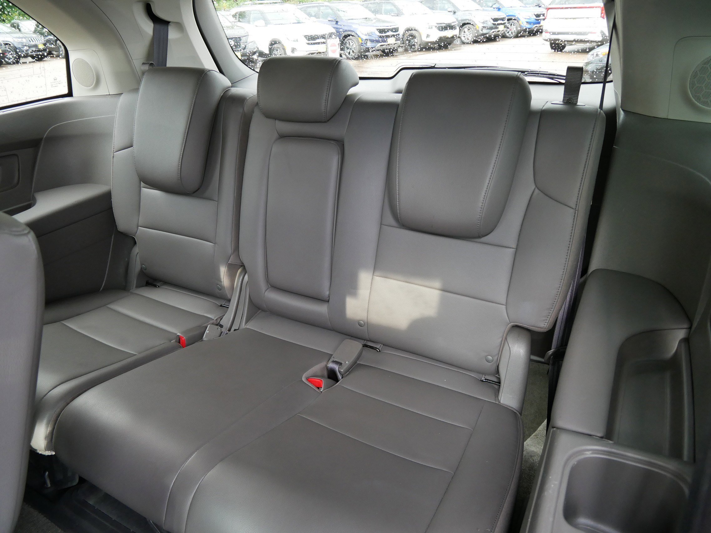 2013 Honda Odyssey Touring photo 29