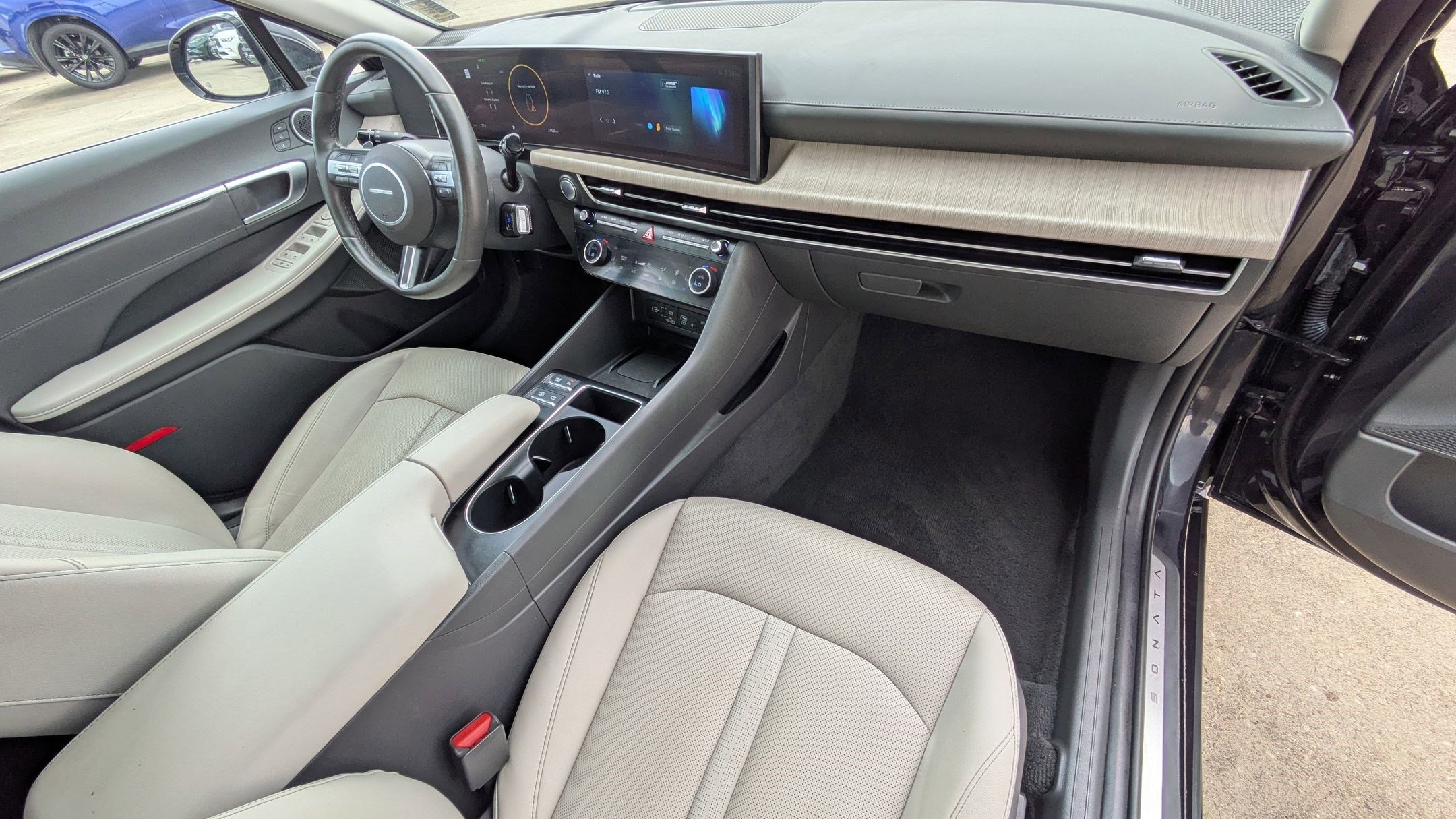 2024 Hyundai Sonata Hybrid Limited photo 28