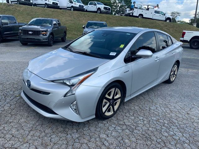 2018 Toyota Prius Three Touring photo 4