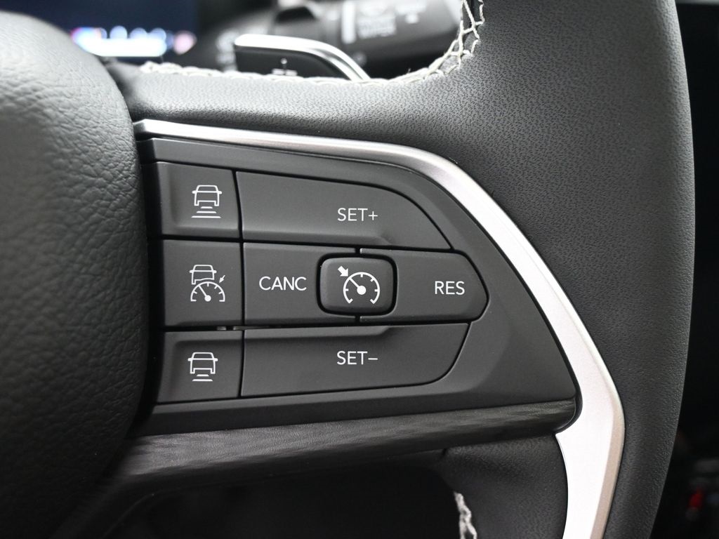 2025 Jeep Grand Cherokee Altitude X photo 2