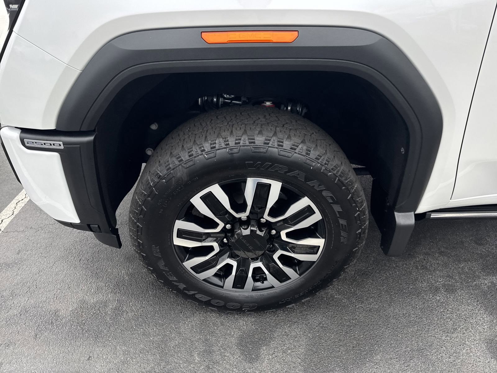 2024 Gmc Sierra HD Denali Ultimate photo 9