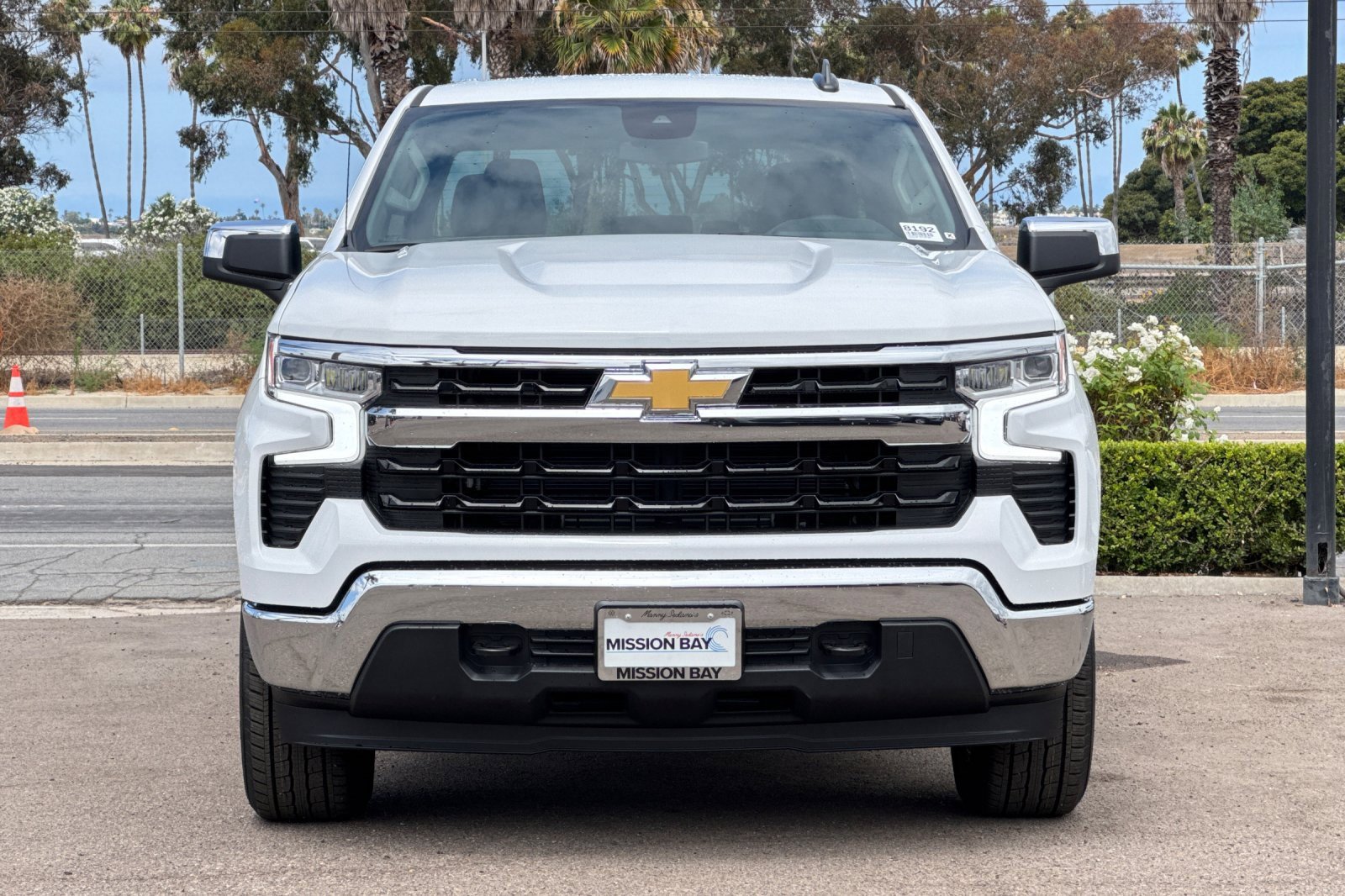 2025 Chevrolet Silverado LT photo 9