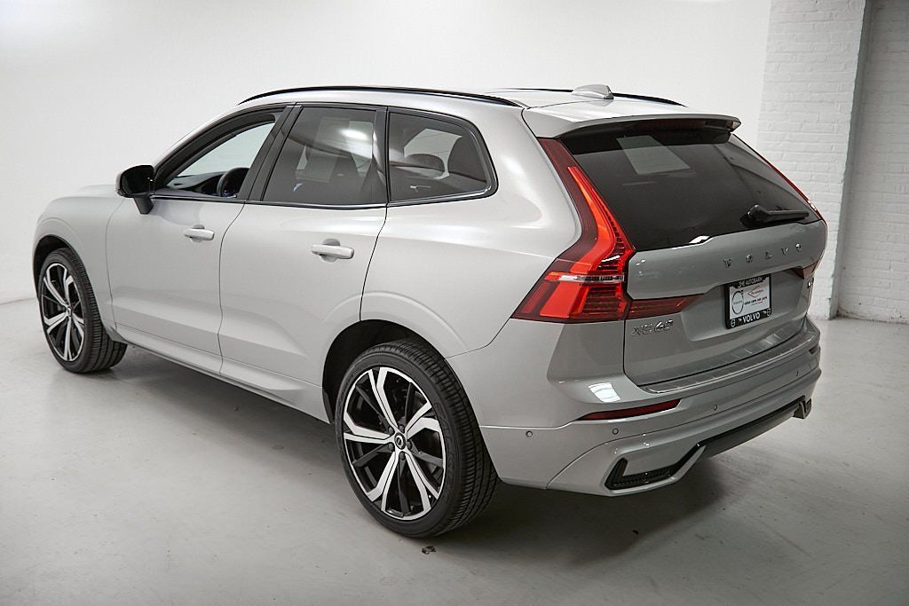 2023 VOLVO XC60 - Image 6