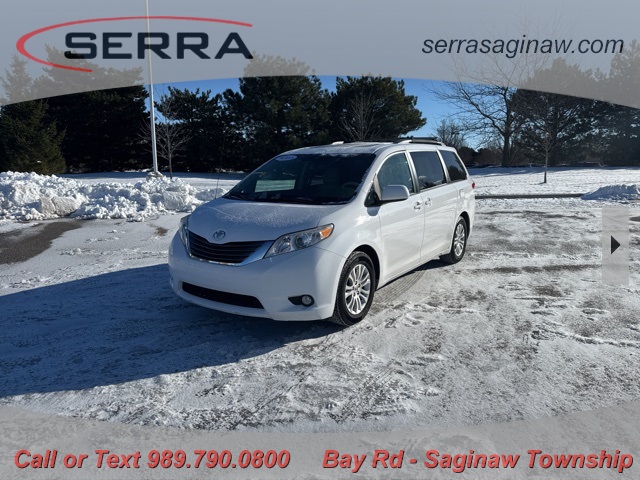 2014 Toyota Sienna XLE's photo