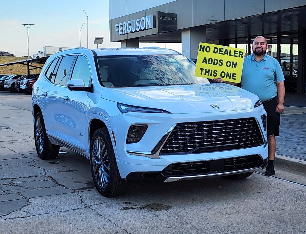 2026 Buick Enclave Avenir's photo