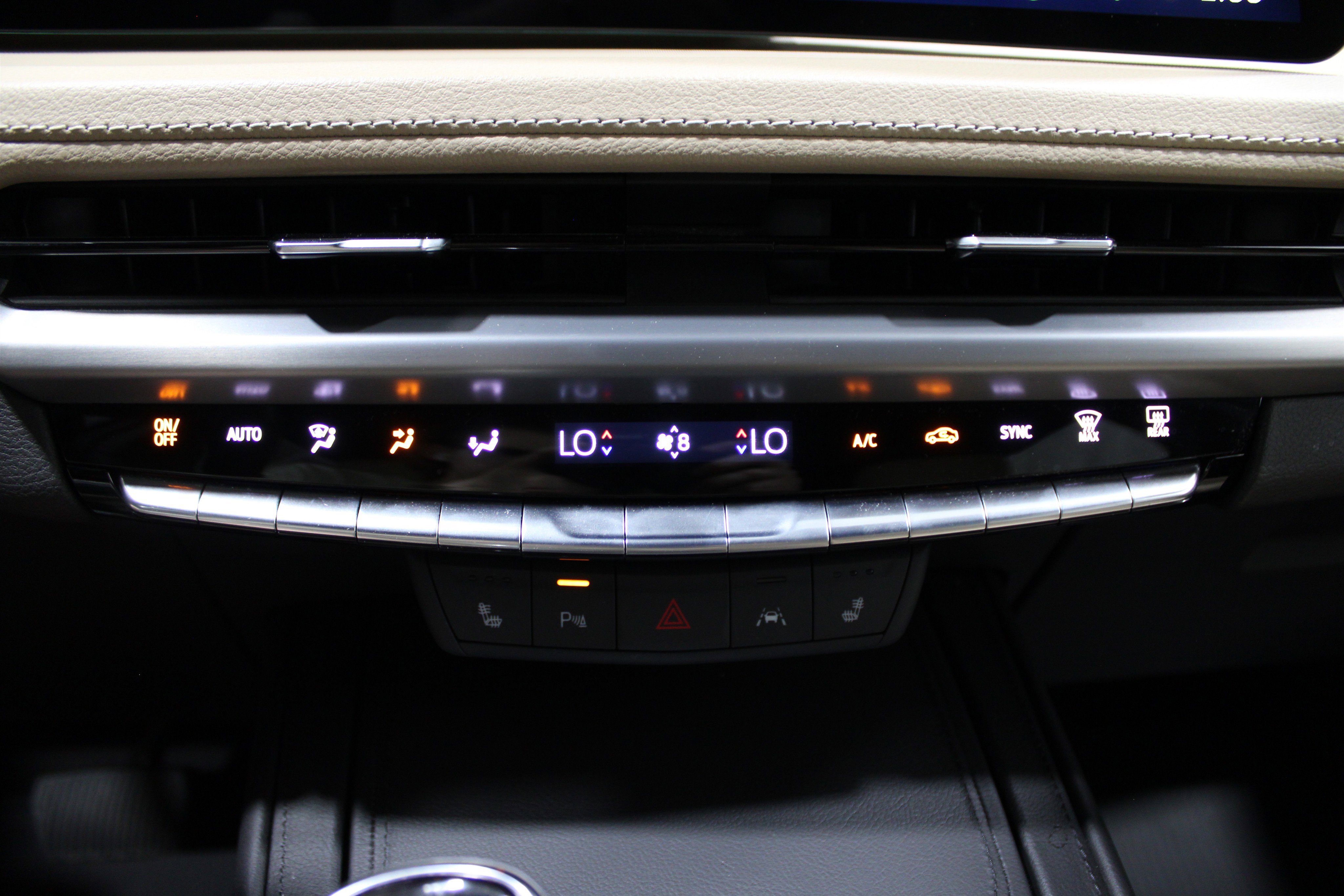 2024 Cadillac XT4 Luxury photo 16