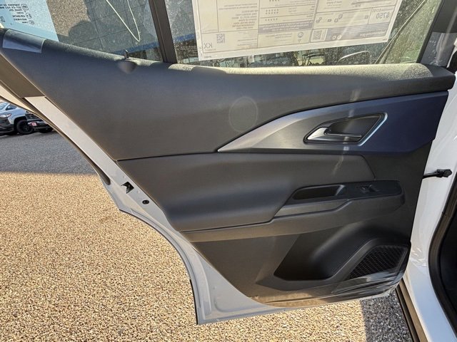2025 Chevrolet Equinox EV 1LT photo 16