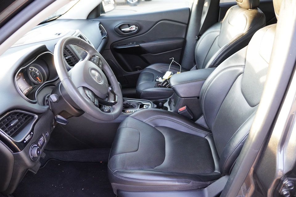 2023 Jeep Cherokee Altitude photo 4