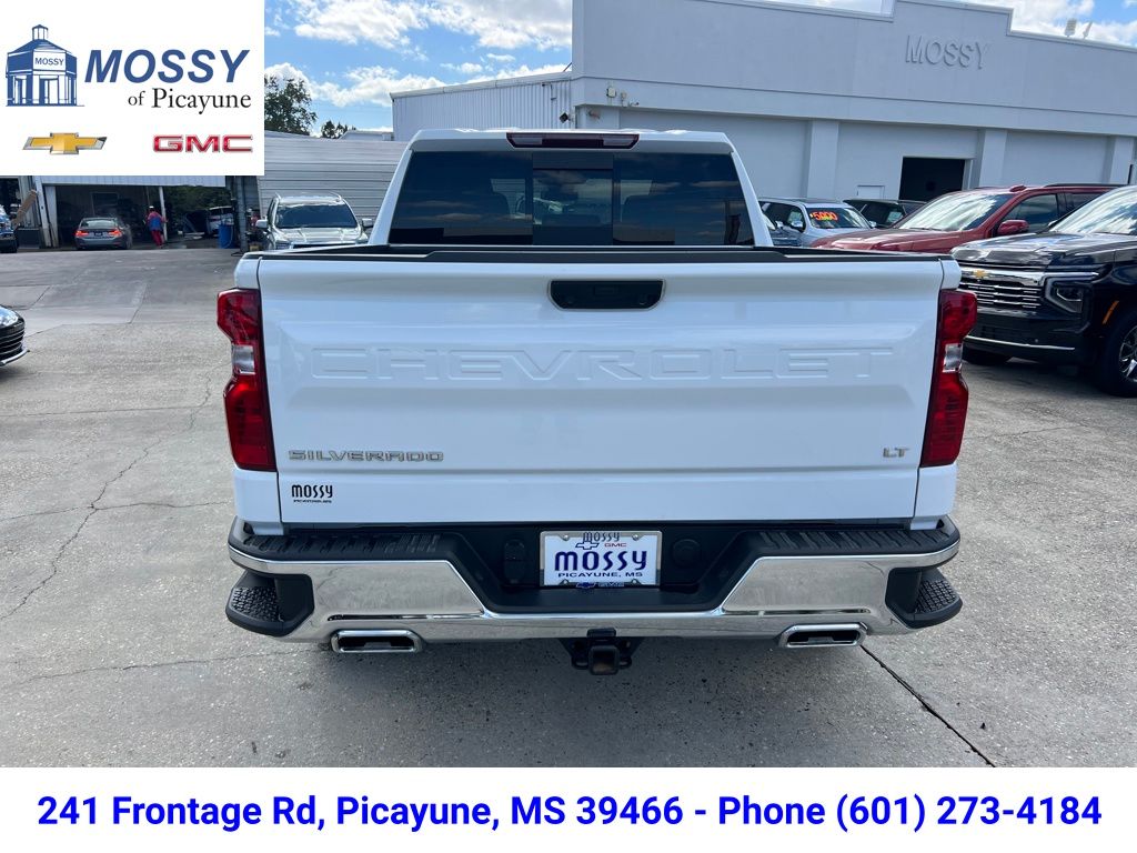 2025 Chevrolet Silverado 1500 LT photo 4