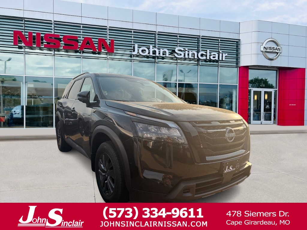 2025 Nissan Pathfinder SV's photo