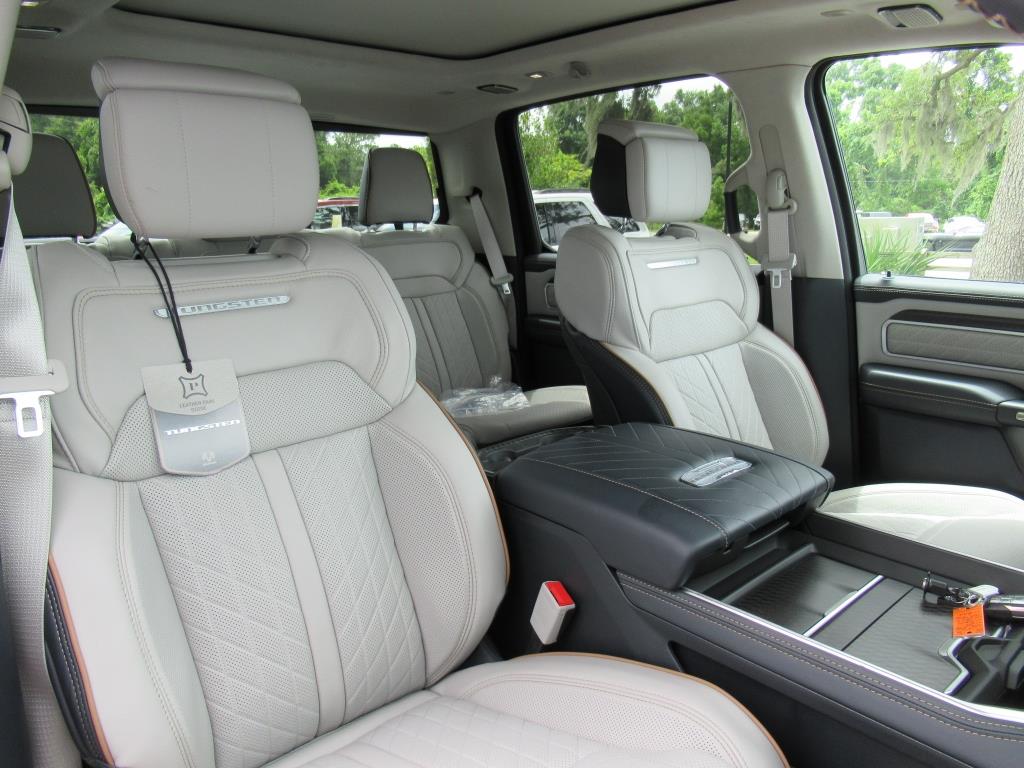 2025 Ram 1500 photo 9