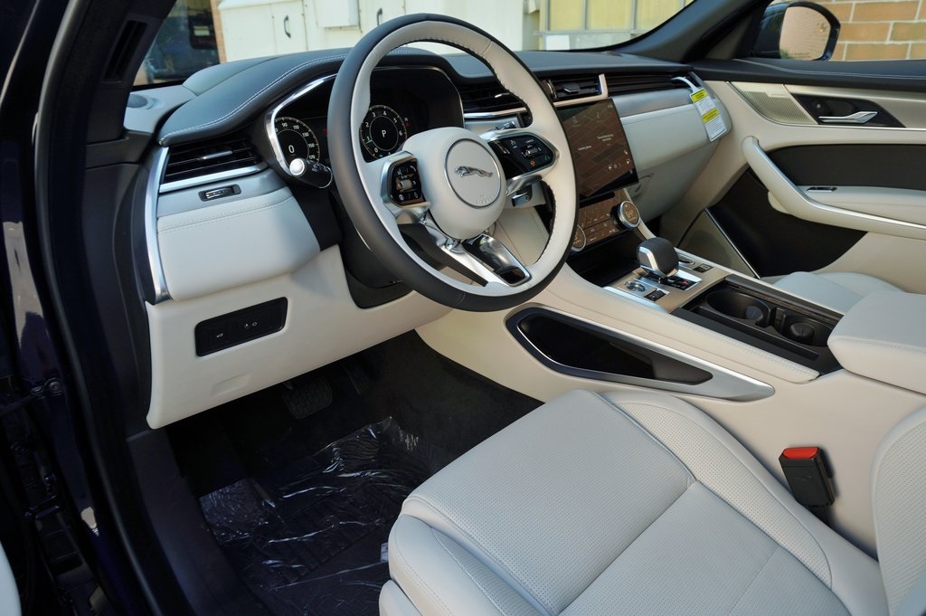 2026 JAGUAR F-PACE - Image 11