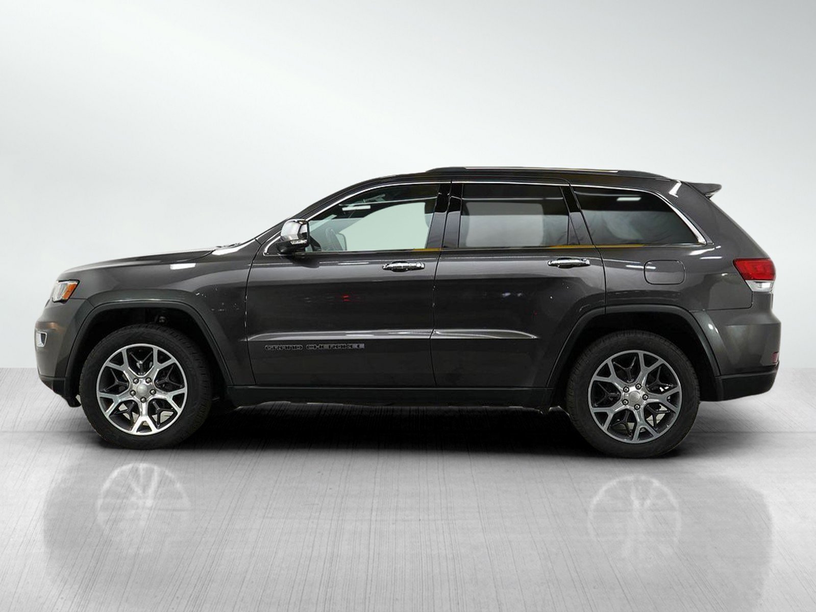 Used 2019 Jeep Grand Cherokee Limited with VIN 1C4RJFBG0KC642401 for sale in Burnsville, Minnesota