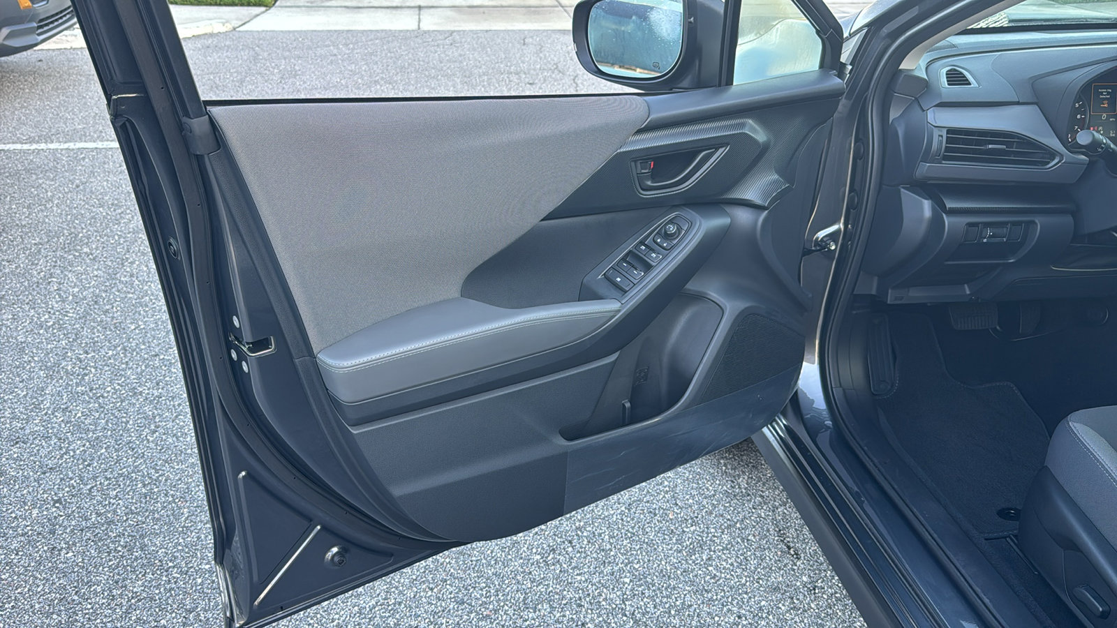 2025 Subaru Crosstrek Premium photo 10