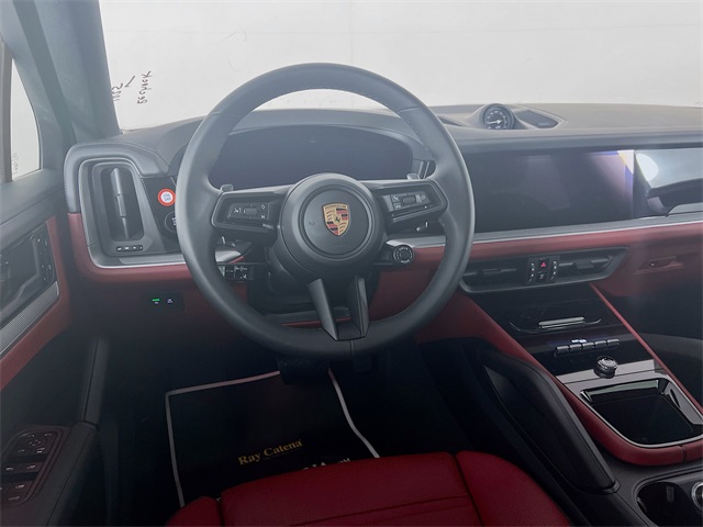 2025 Porsche Cayenne Coupe photo 22