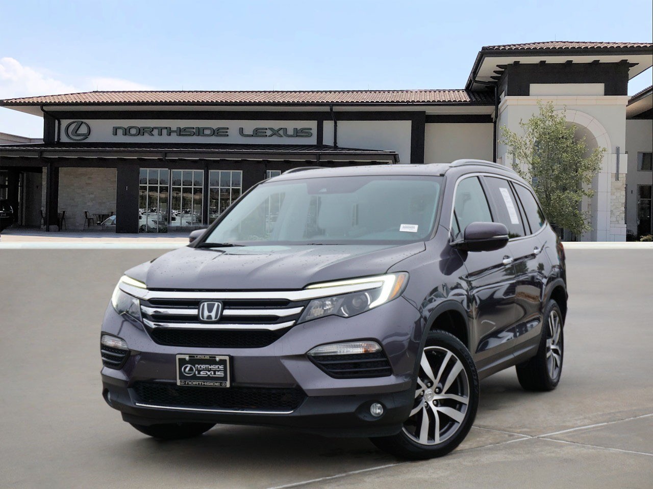 2016 Honda Pilot Touring's photo