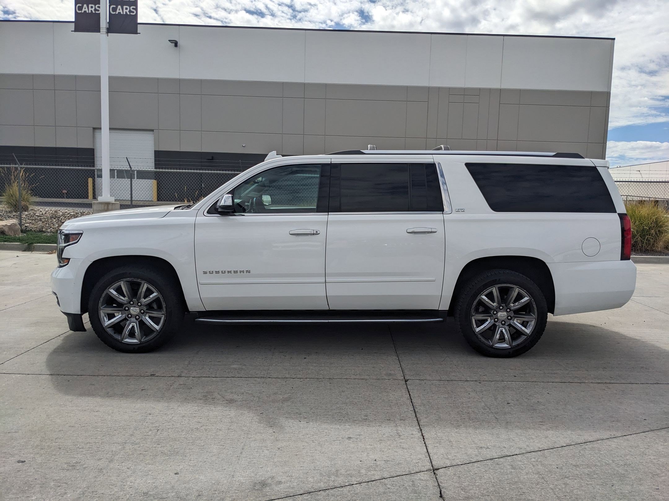 2015 Chevrolet Suburban LTZ photo 2