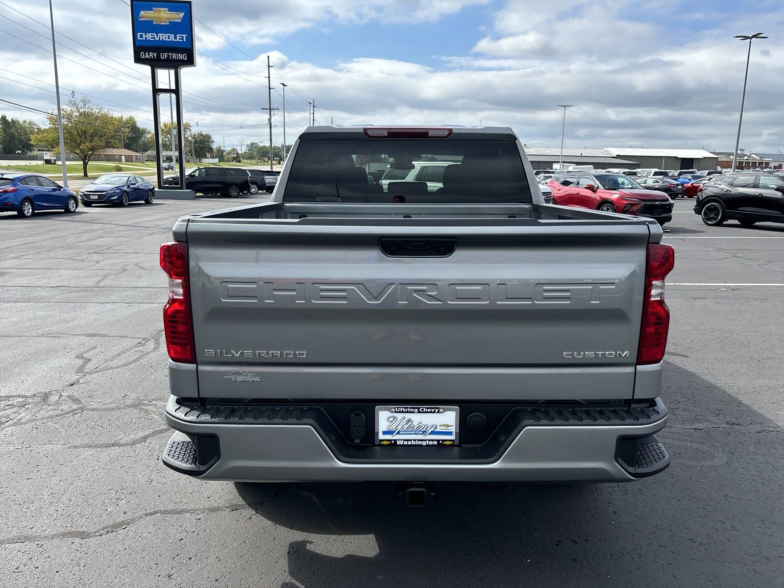 2025 Chevrolet Silverado 1500 Custom photo 4