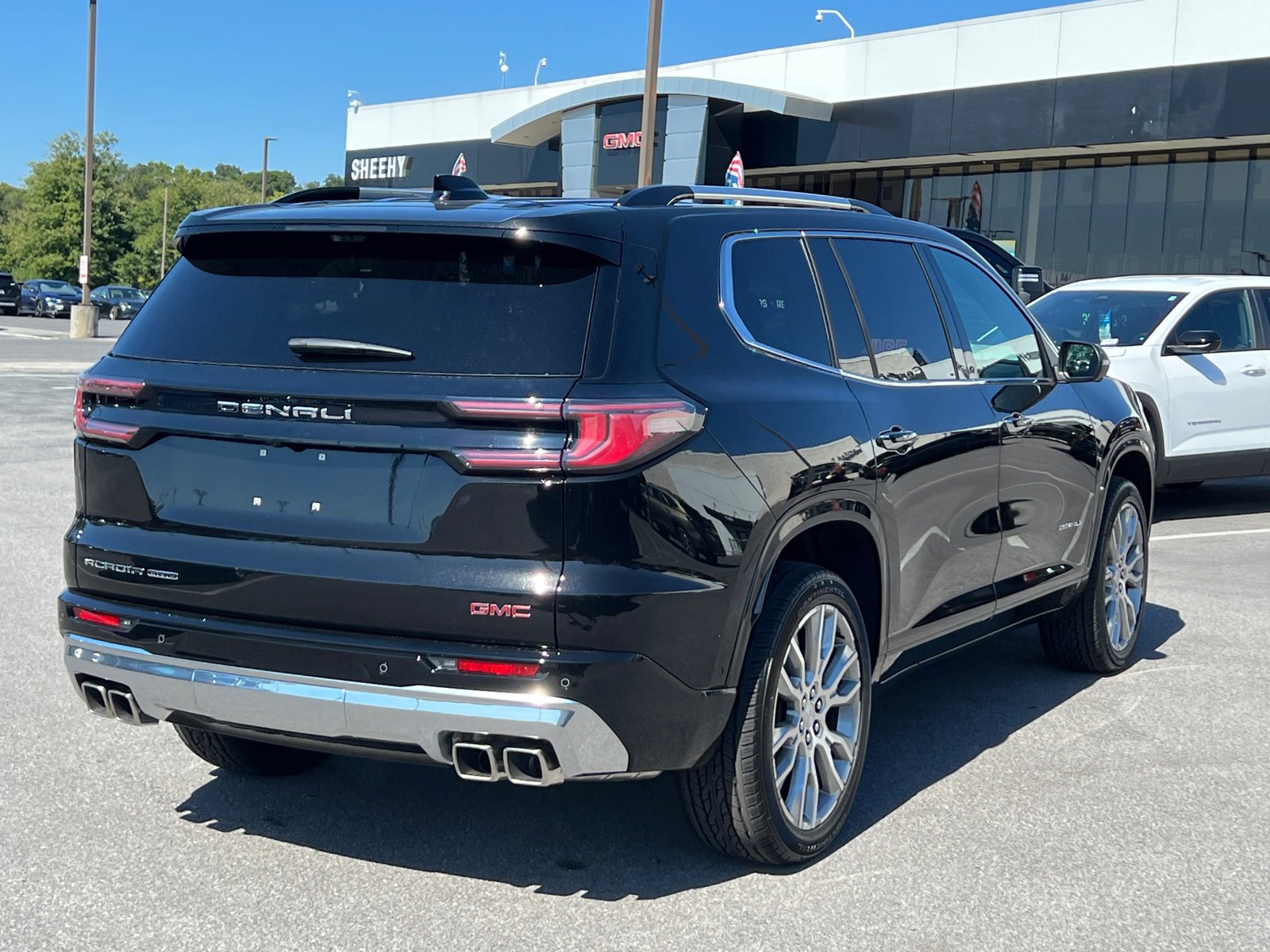2026 Gmc Acadia Denali photo 3