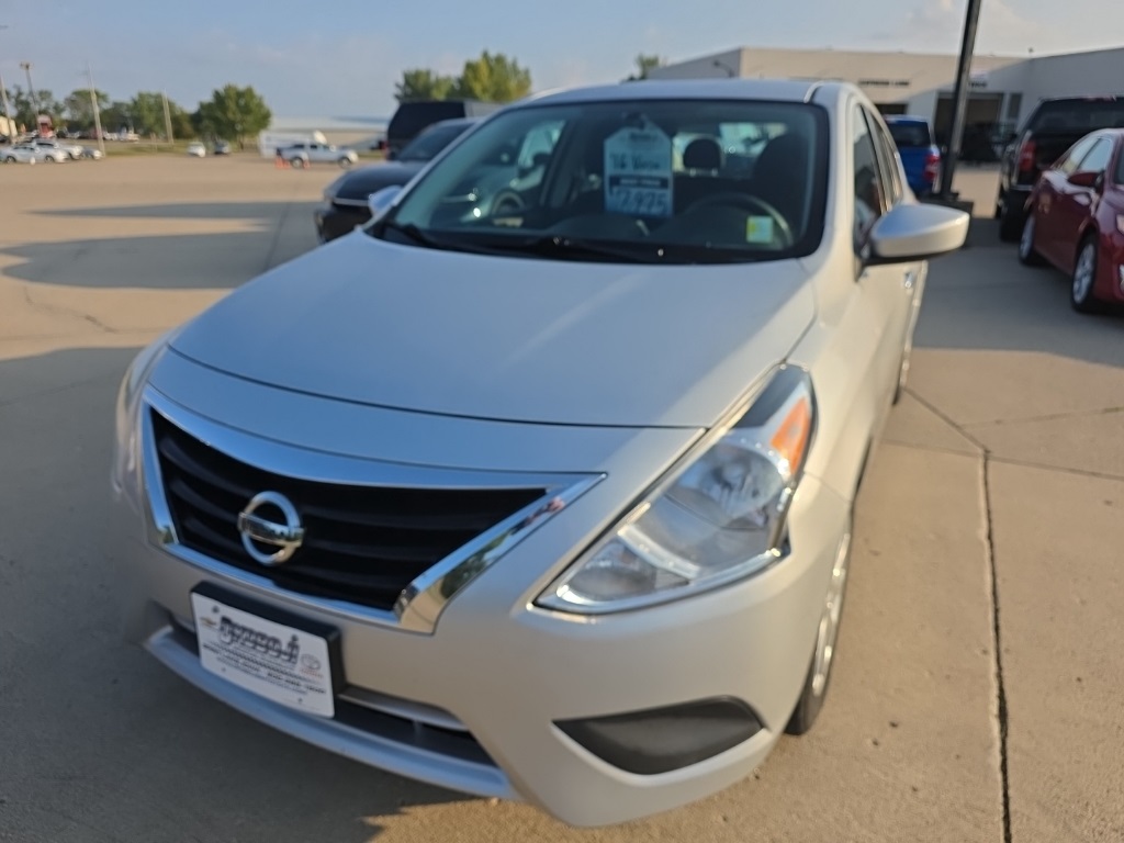 2016 Nissan Versa Sedan