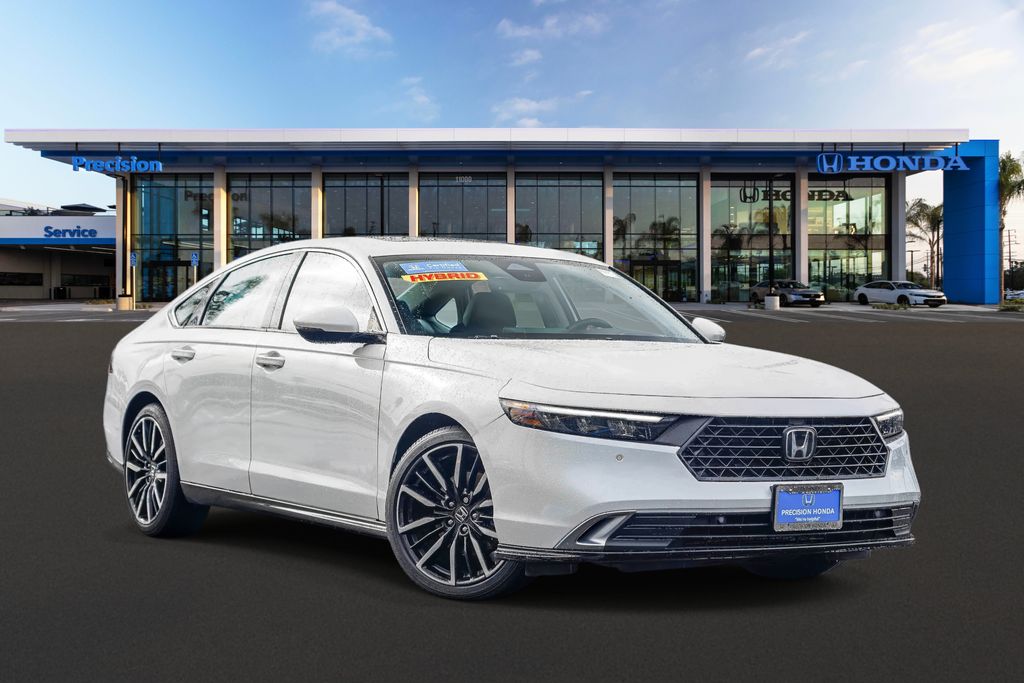 2024 Honda Accord Hybrid Touring's photo