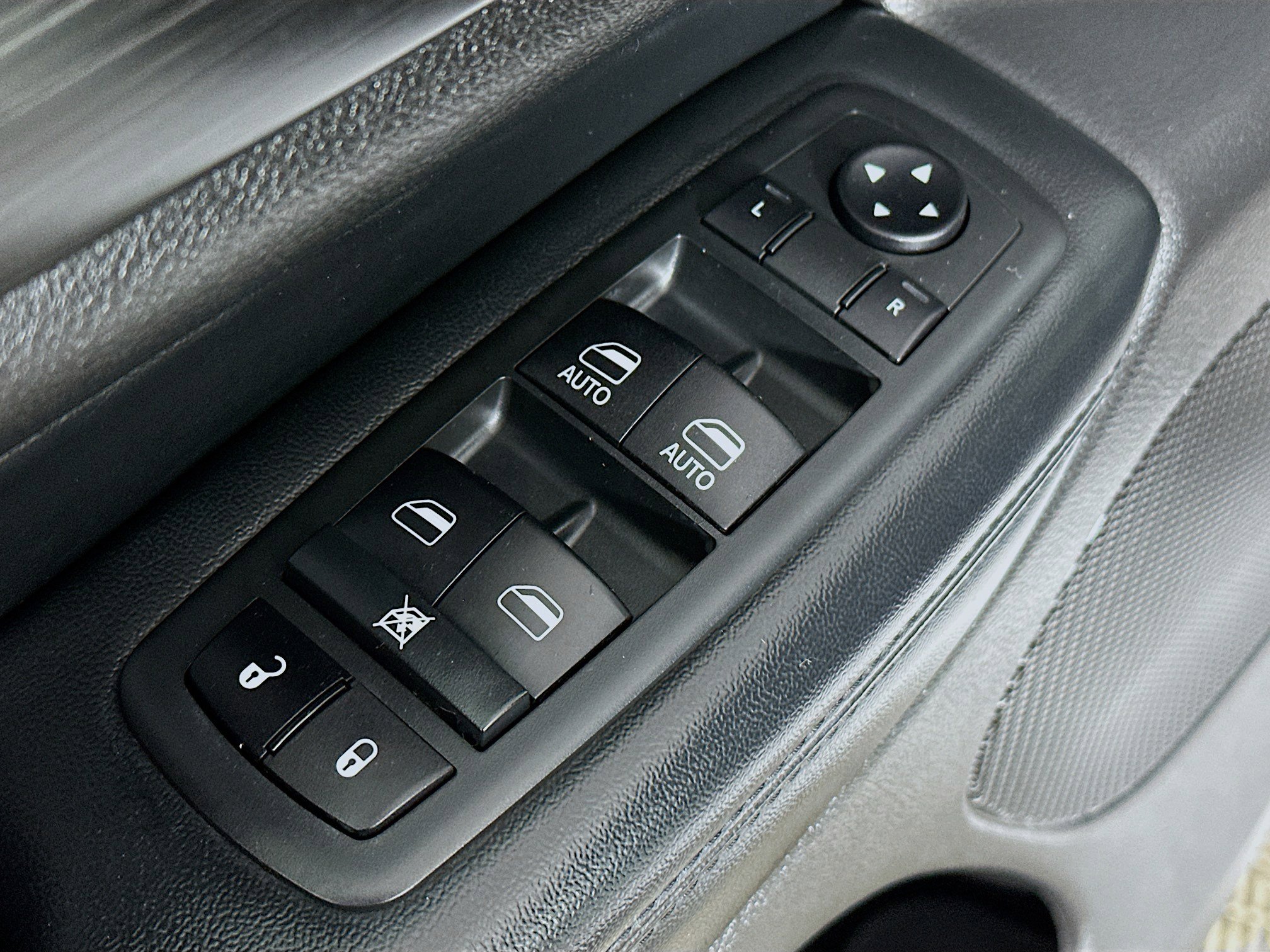 2021 Jeep Grand Cherokee Laredo X photo 15