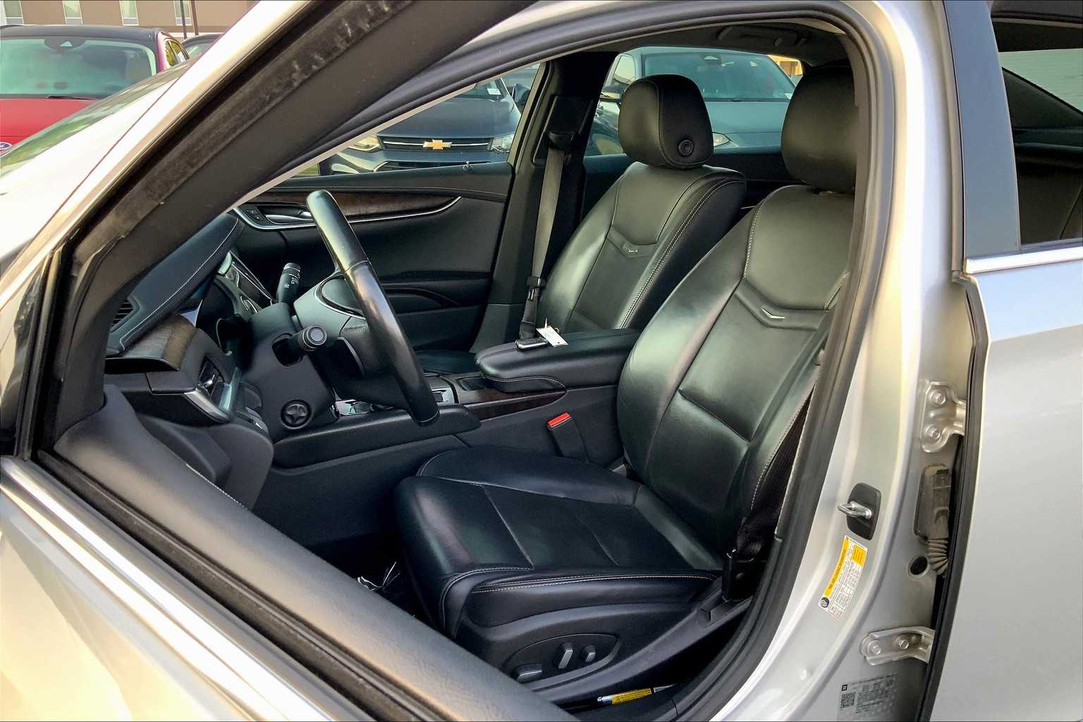 2018 Cadillac XTS Luxury photo 6