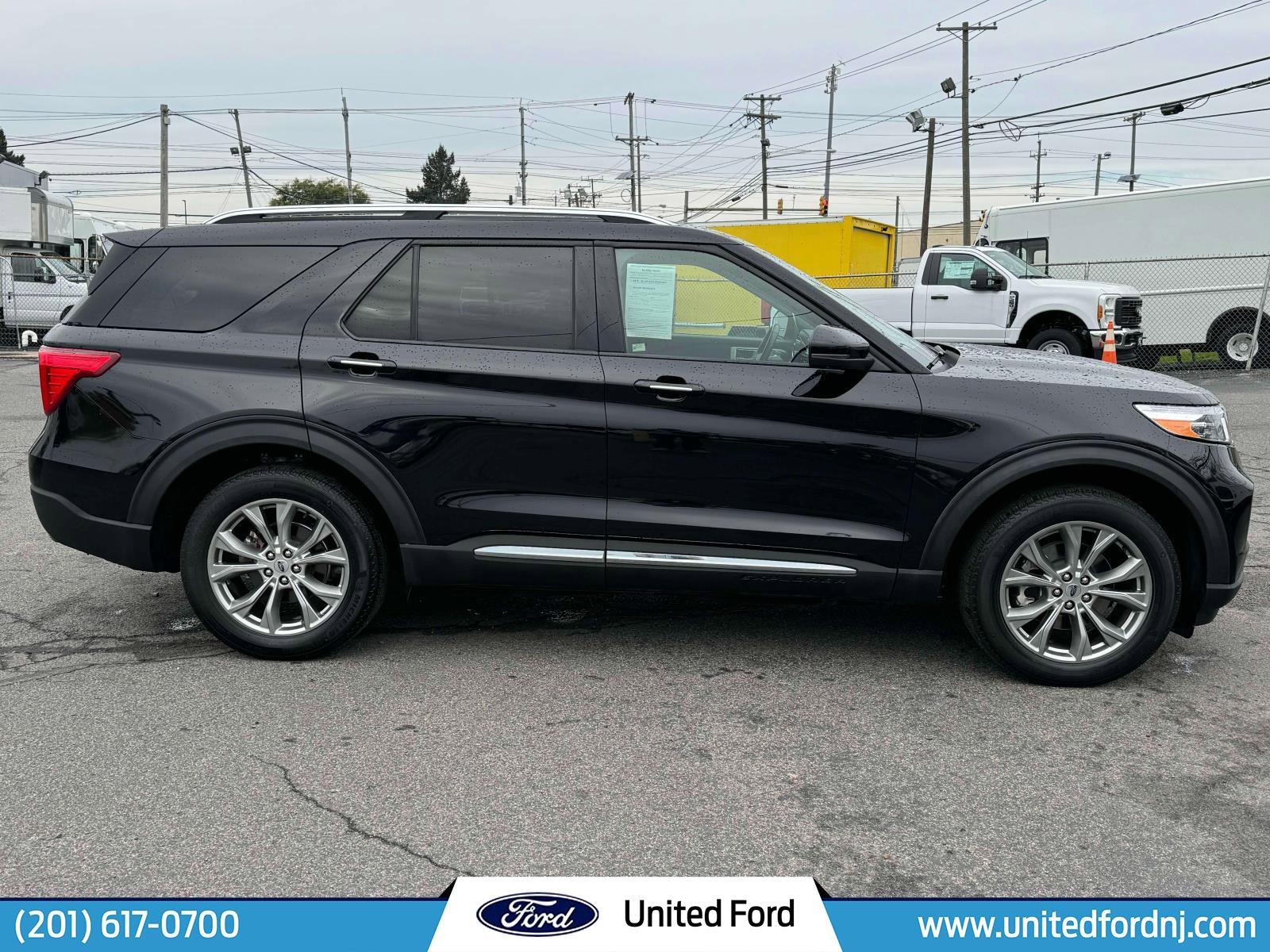 2021 Ford Explorer Limited photo 2