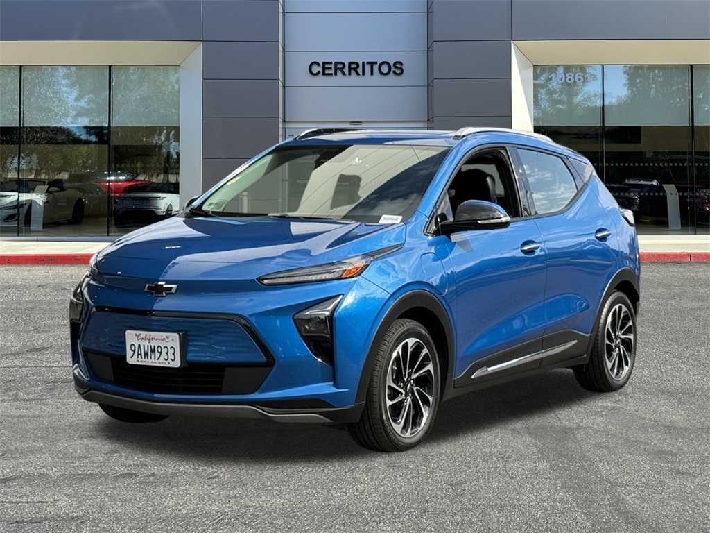 Used 2022 Chevrolet Bolt EUV Premier with VIN 1G1FZ6S09N4105712 for sale in Cerritos, CA