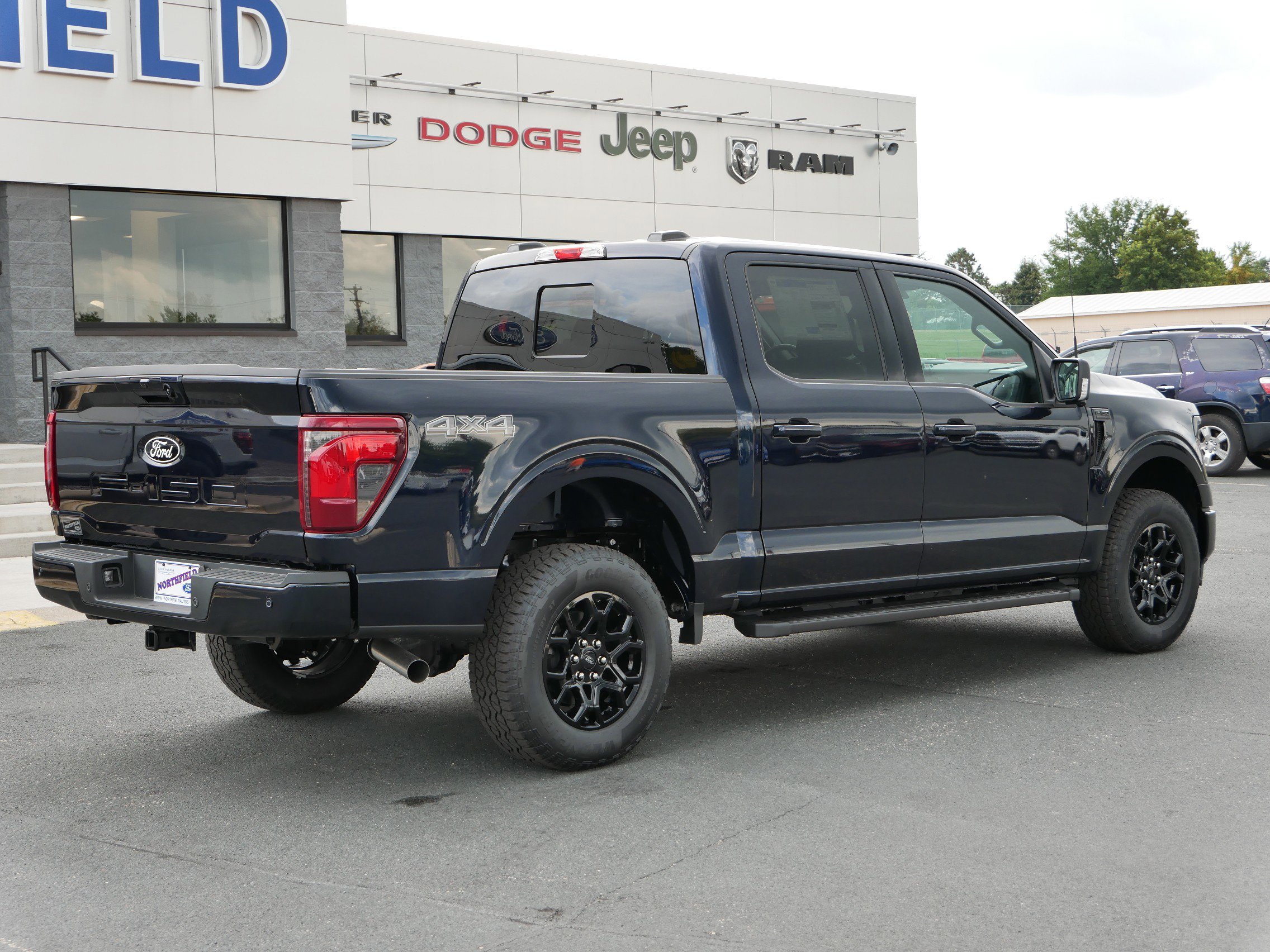 2025 Ford F-150 XLT photo 8