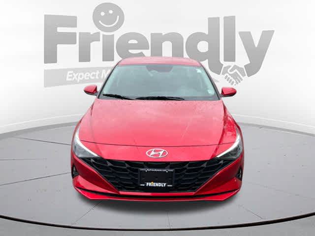 2022 Hyundai Elantra SEL Convenience photo 2