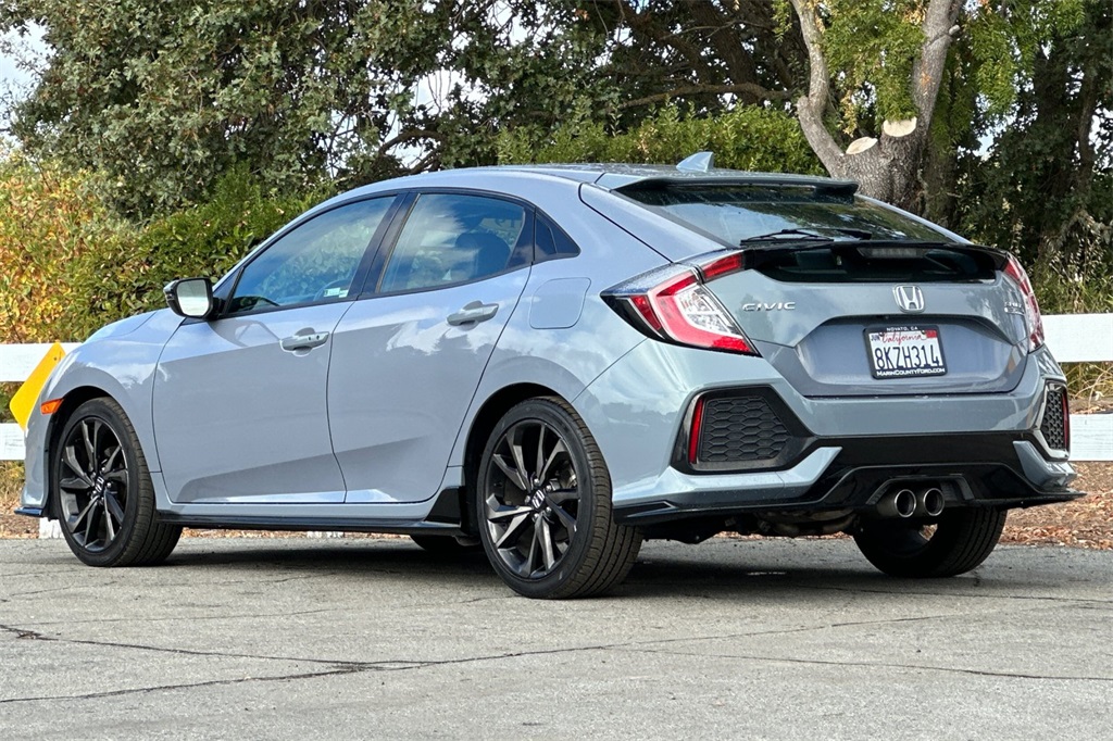 2019 Honda Civic Sport Touring photo 4
