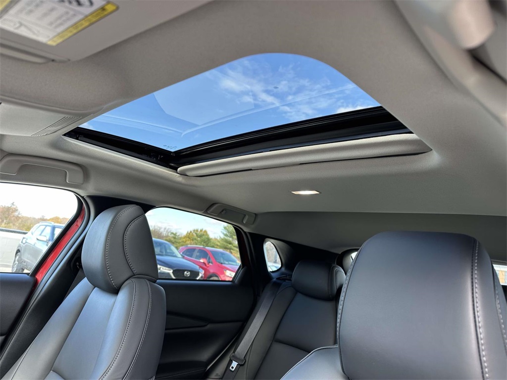 2025 Mazda CX-30 2.5 S Preferred photo 4
