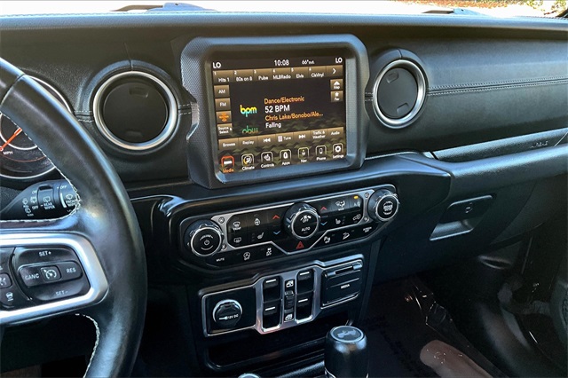 2020 Jeep Wrangler Unlimited Sahara photo 9