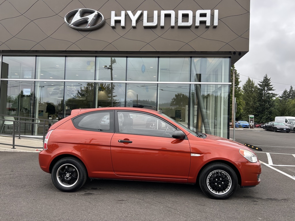 2008 Hyundai Accent GS photo 5