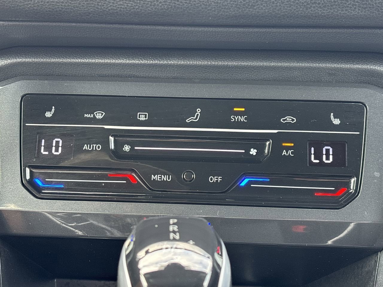 2023 Volkswagen Tiguan SE R-Line Black photo 23