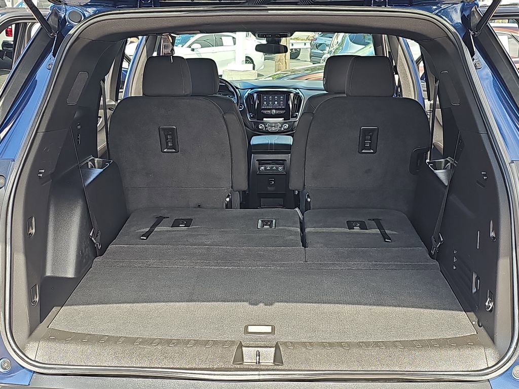 2023 Chevrolet Traverse Cloth photo 13