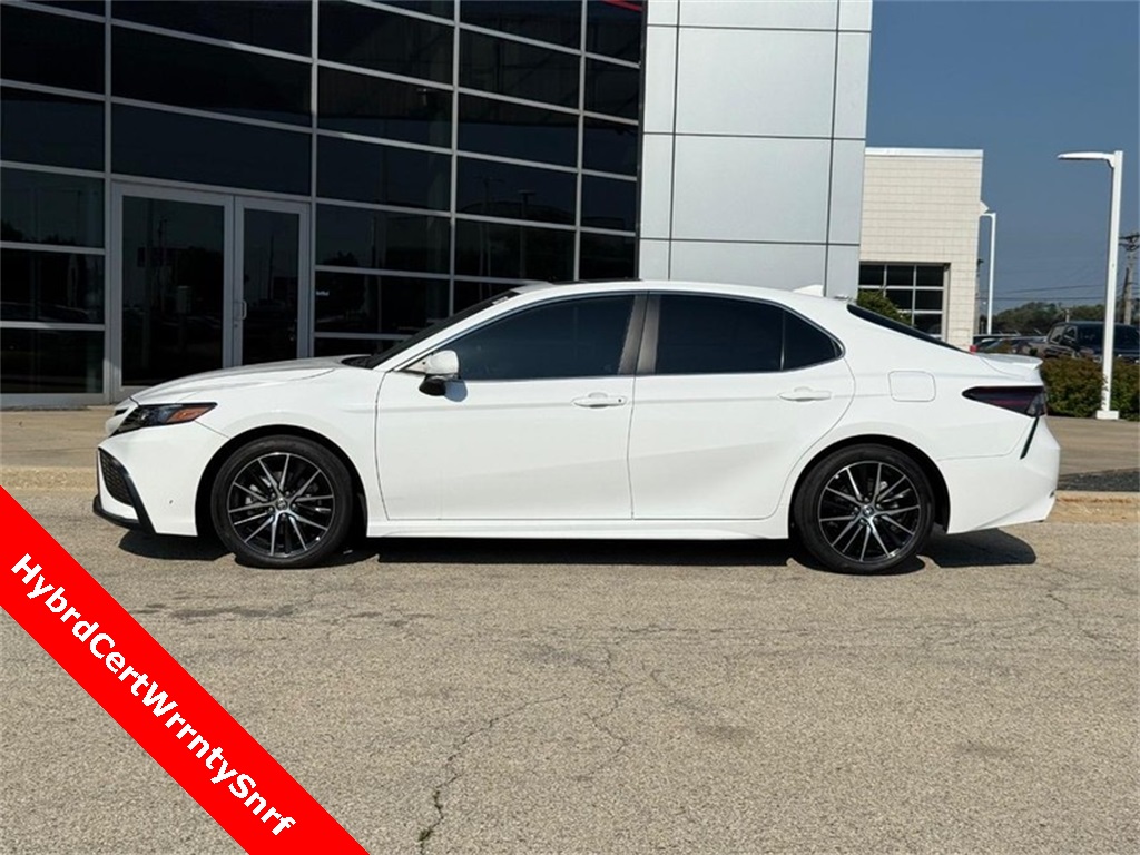 2024 Toyota Camry Hybrid SE photo 6