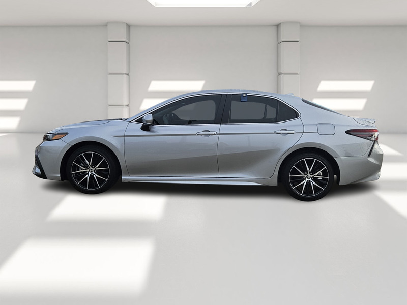 2023 Toyota Camry SE photo 2