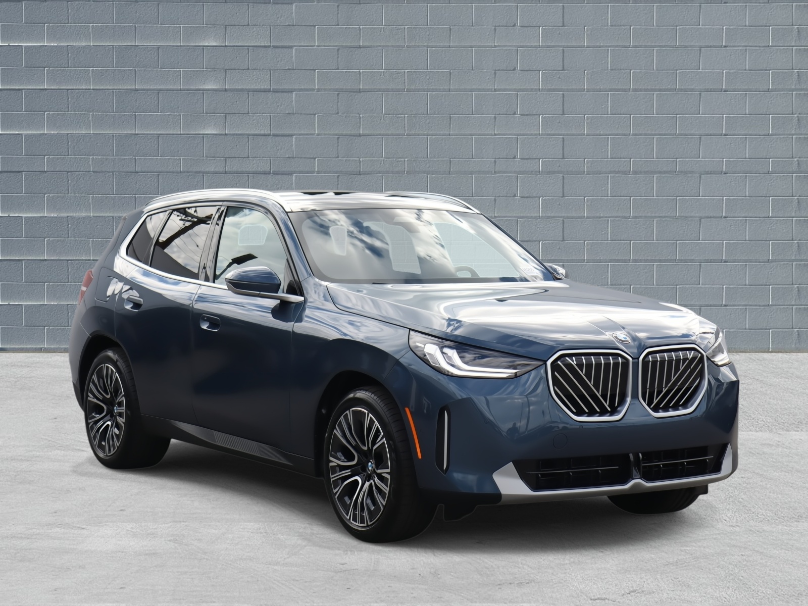 2026 BMW X3 30's photo