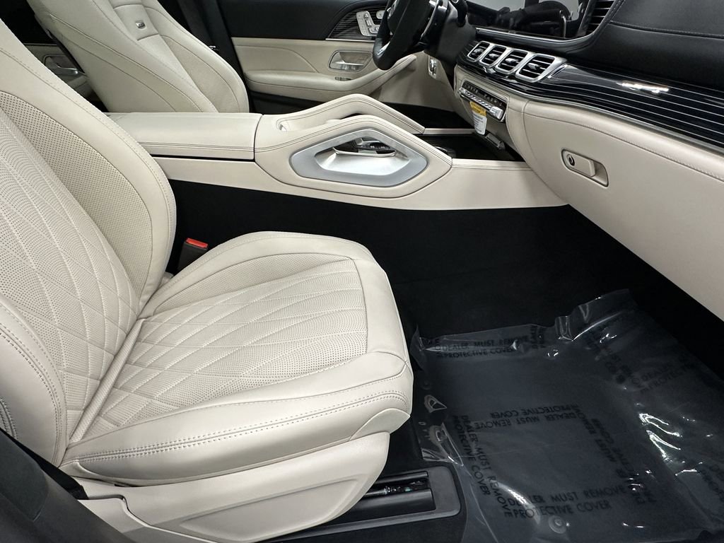 2026 Mercedes Benz GLS AMG 63 photo 12
