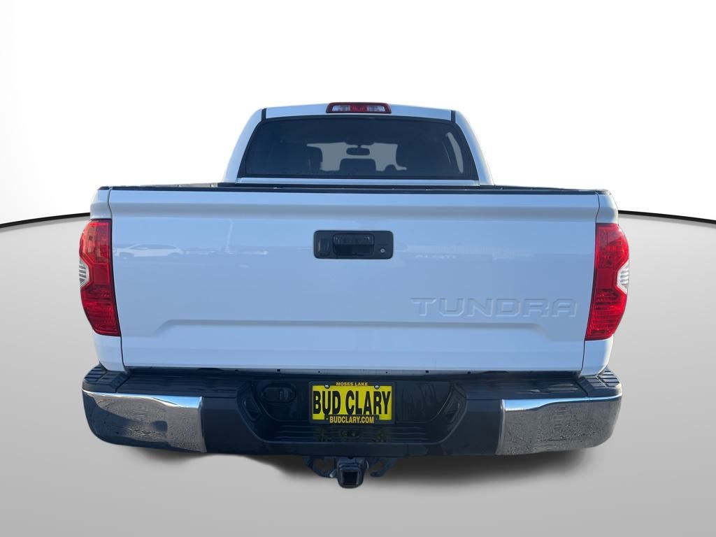 2017 Toyota Tundra SR5 photo 4