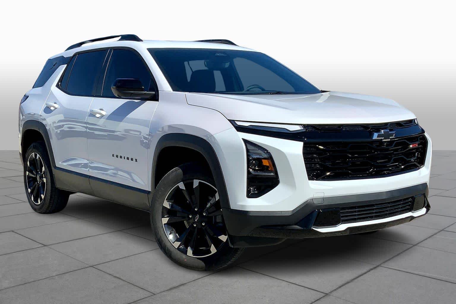 2026 Chevrolet Equinox RS photo 2