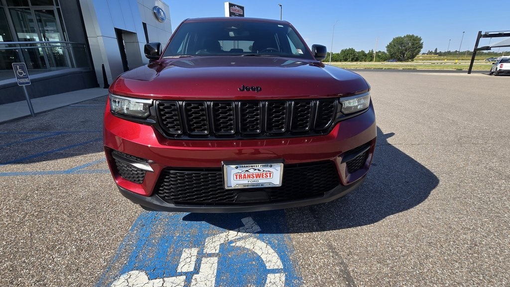 2024 Jeep Grand Cherokee Altitude X photo 2