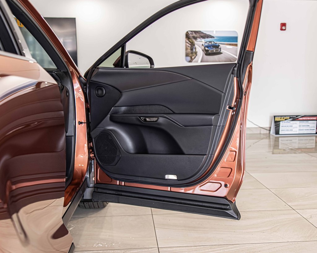 2025 LEXUS RX - Image 40