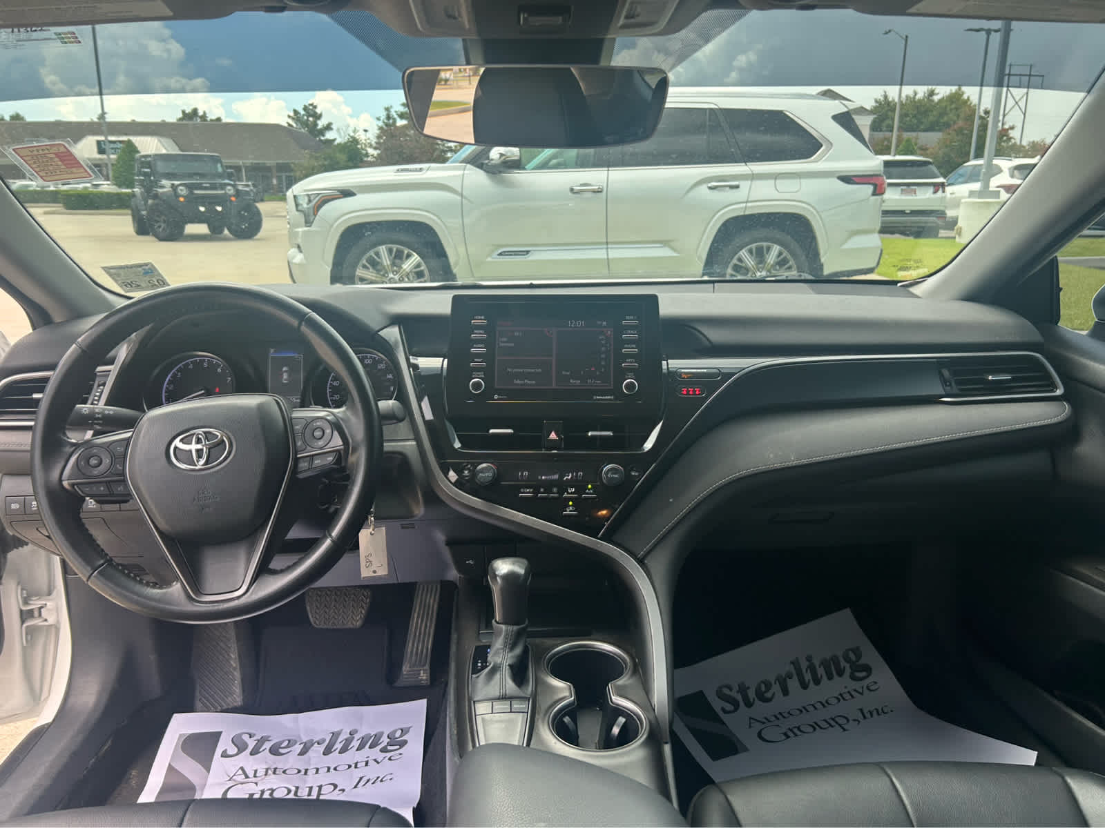 2023 Toyota Camry SE photo 9