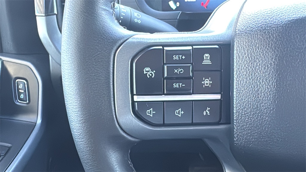 2025 Ford F-150 XLT photo 13