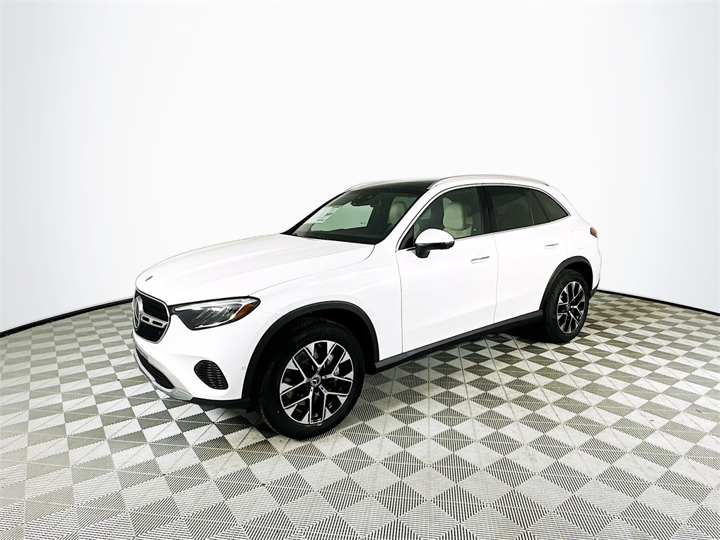2026 Mercedes Benz GLC 350e 4MATIC photo 2