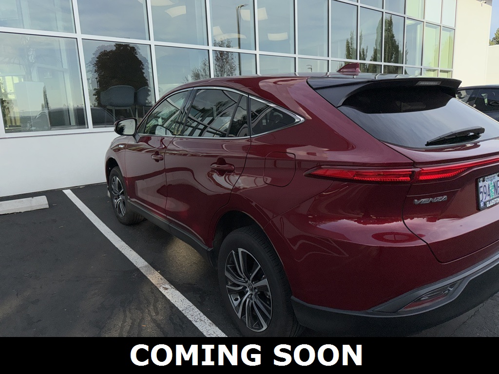 2021 Toyota Venza LE photo 2