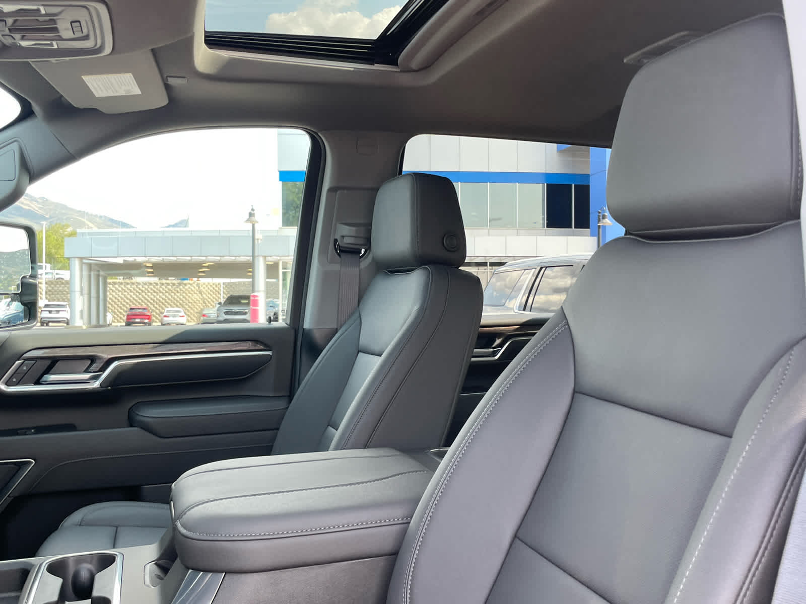 2026 Chevrolet Silverado 3500HD LTZ photo 25